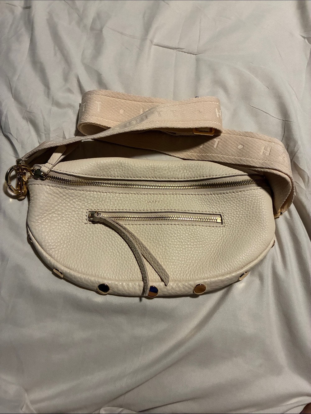 Hammit Cream Leather Crossbody Belt Bag with Wide Strap CHARLES HANDBAG